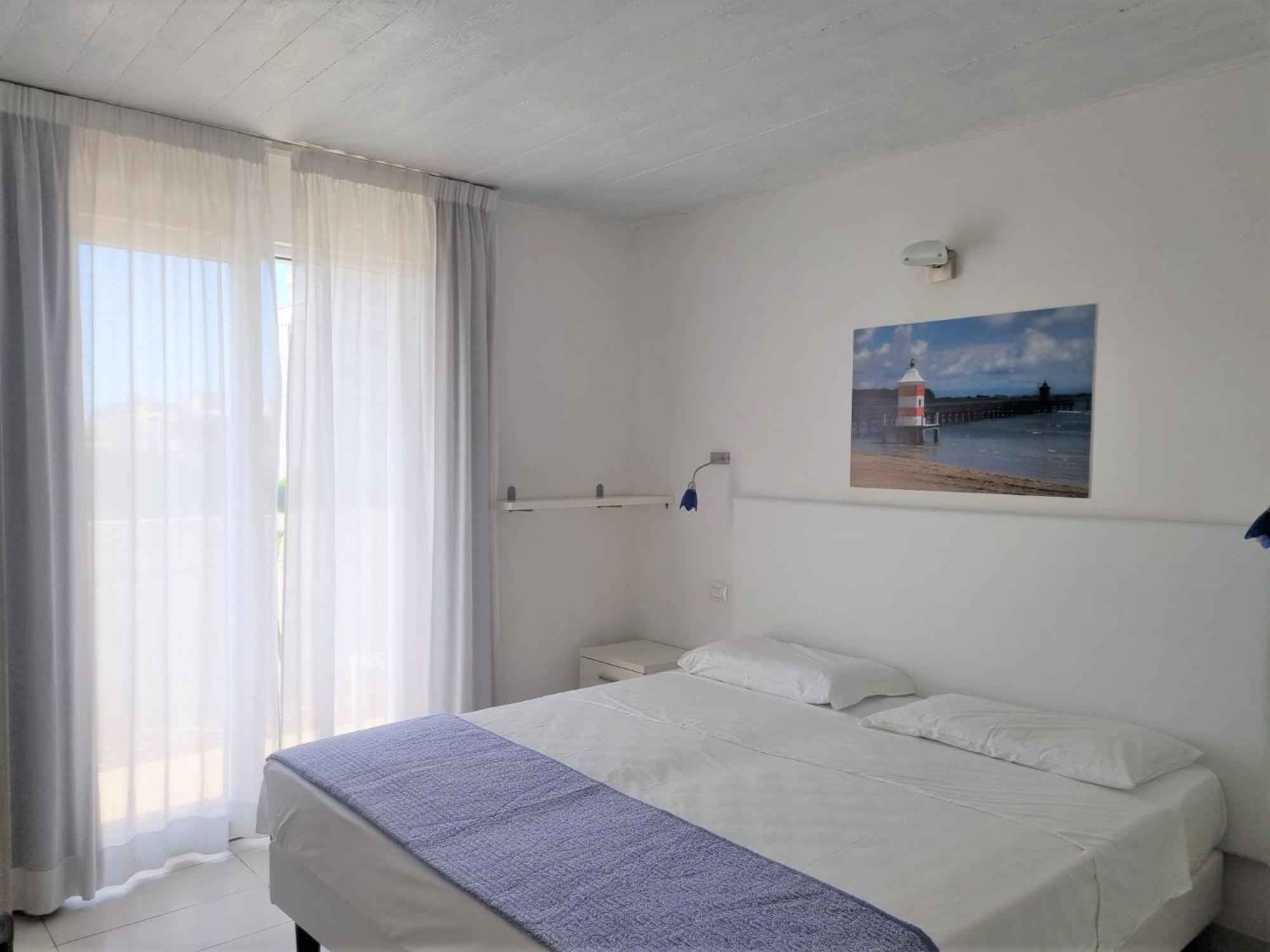 Appart-Hotel Holiday Lignano Sabbiadoro Ngoại thất bức ảnh