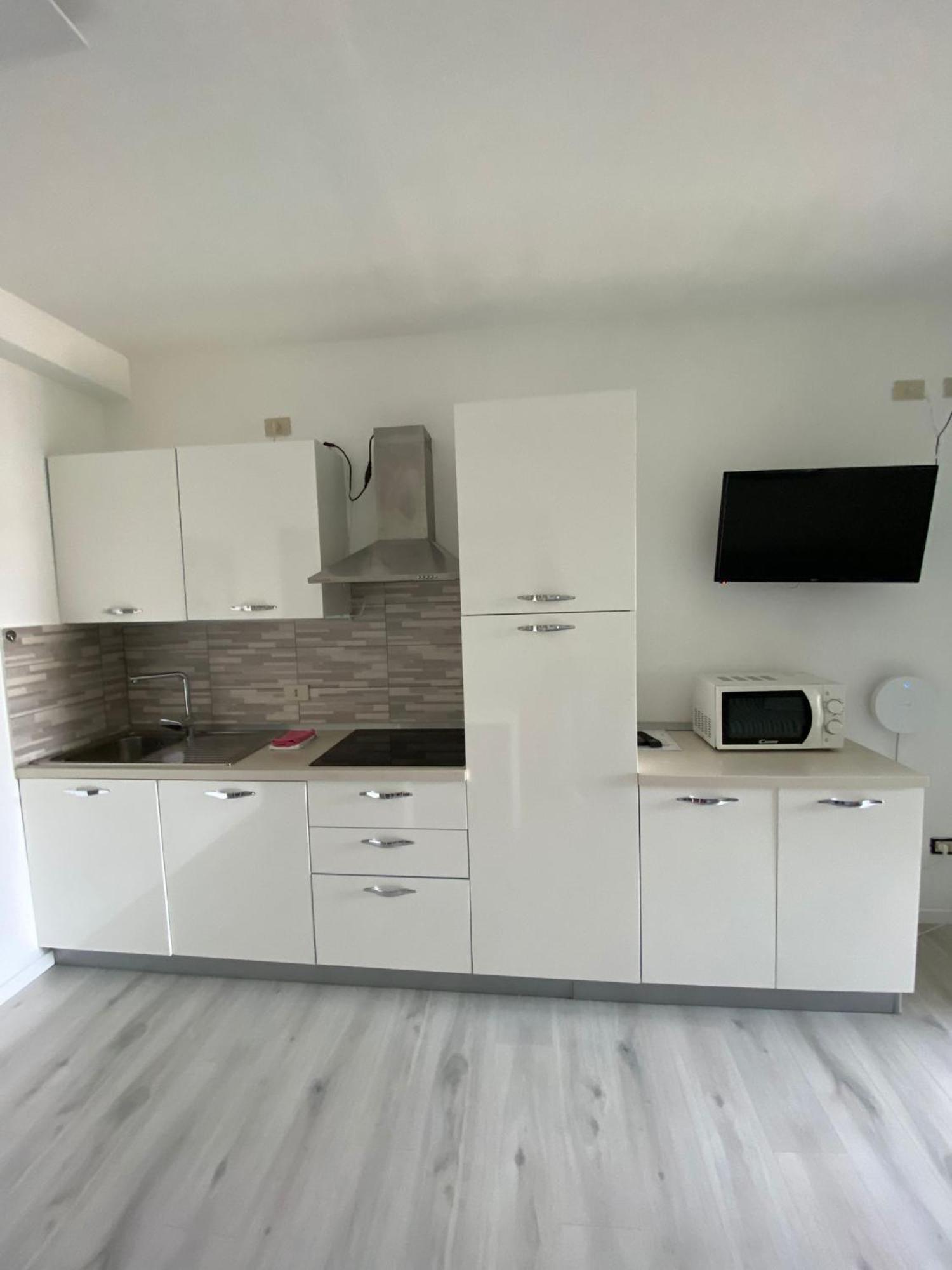 Appart-Hotel Holiday Lignano Sabbiadoro Phòng bức ảnh