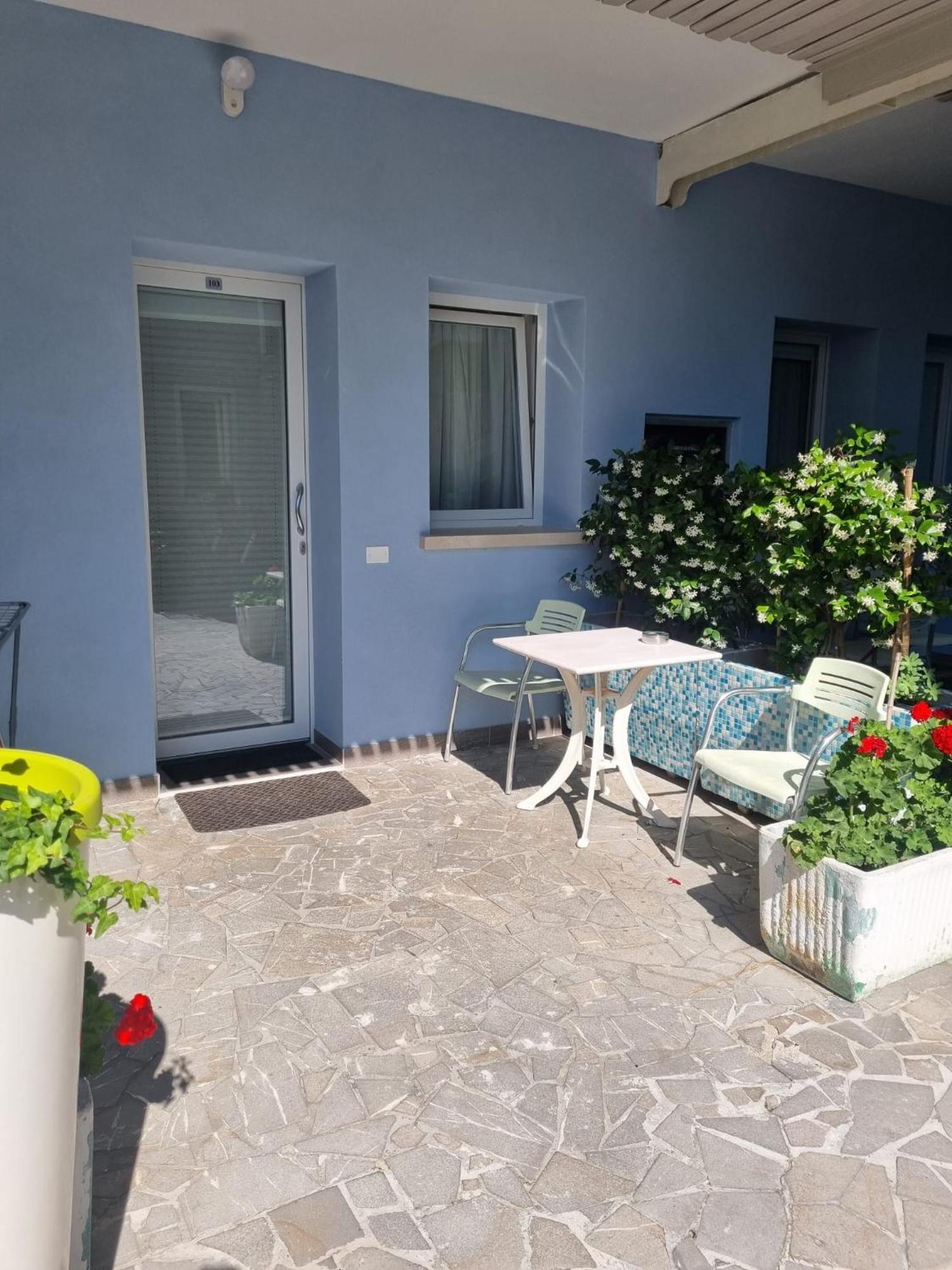 Appart-Hotel Holiday Lignano Sabbiadoro Phòng bức ảnh