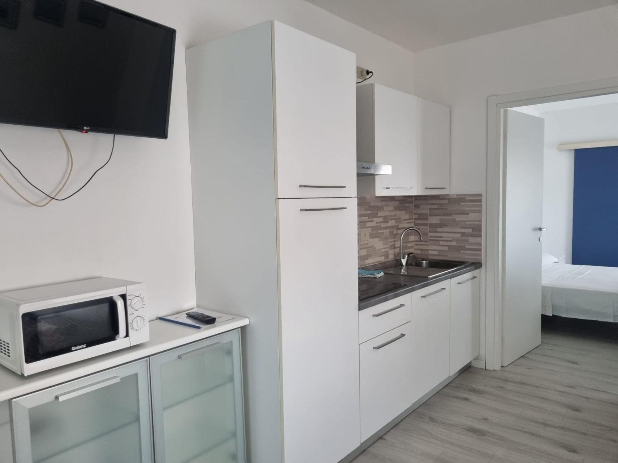 Appart-Hotel Holiday Lignano Sabbiadoro Phòng bức ảnh