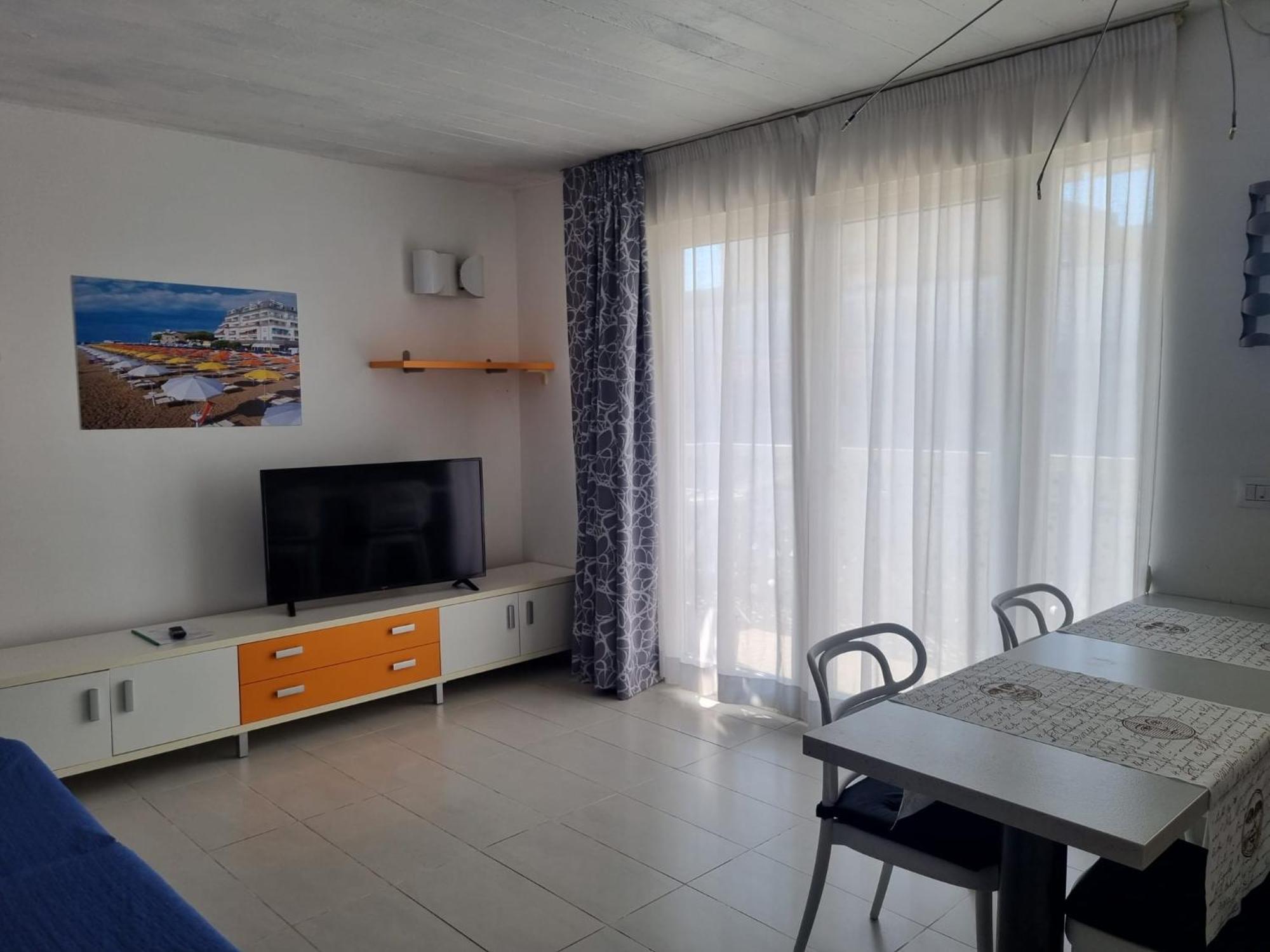 Appart-Hotel Holiday Lignano Sabbiadoro Ngoại thất bức ảnh