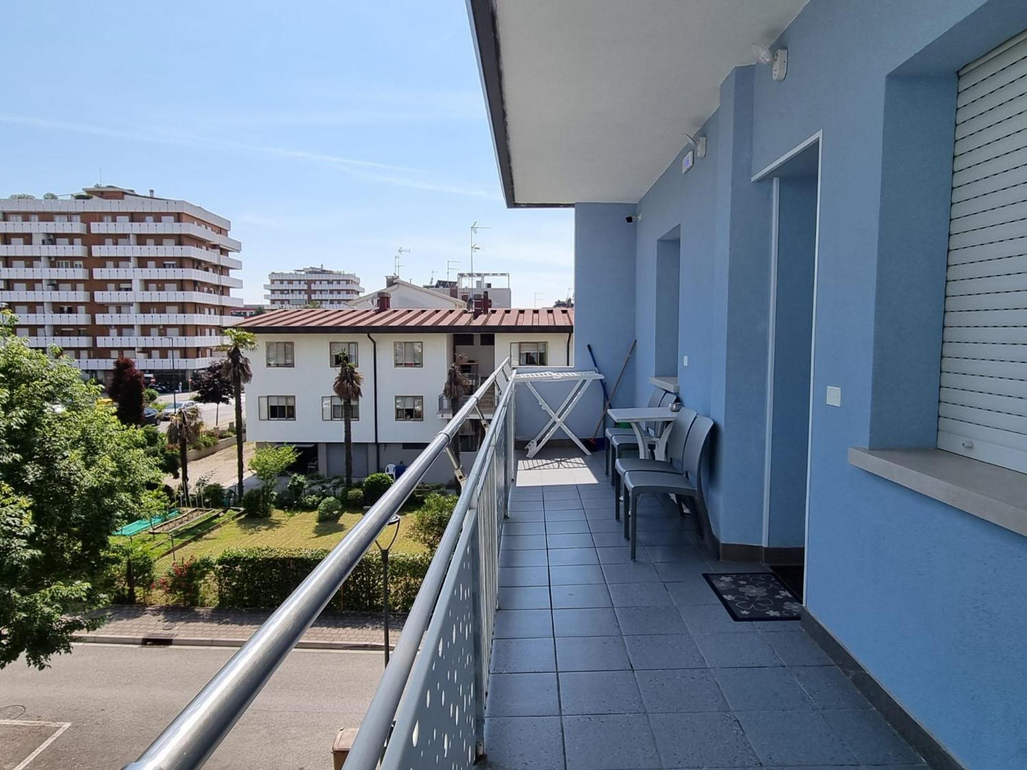Appart-Hotel Holiday Lignano Sabbiadoro Ngoại thất bức ảnh